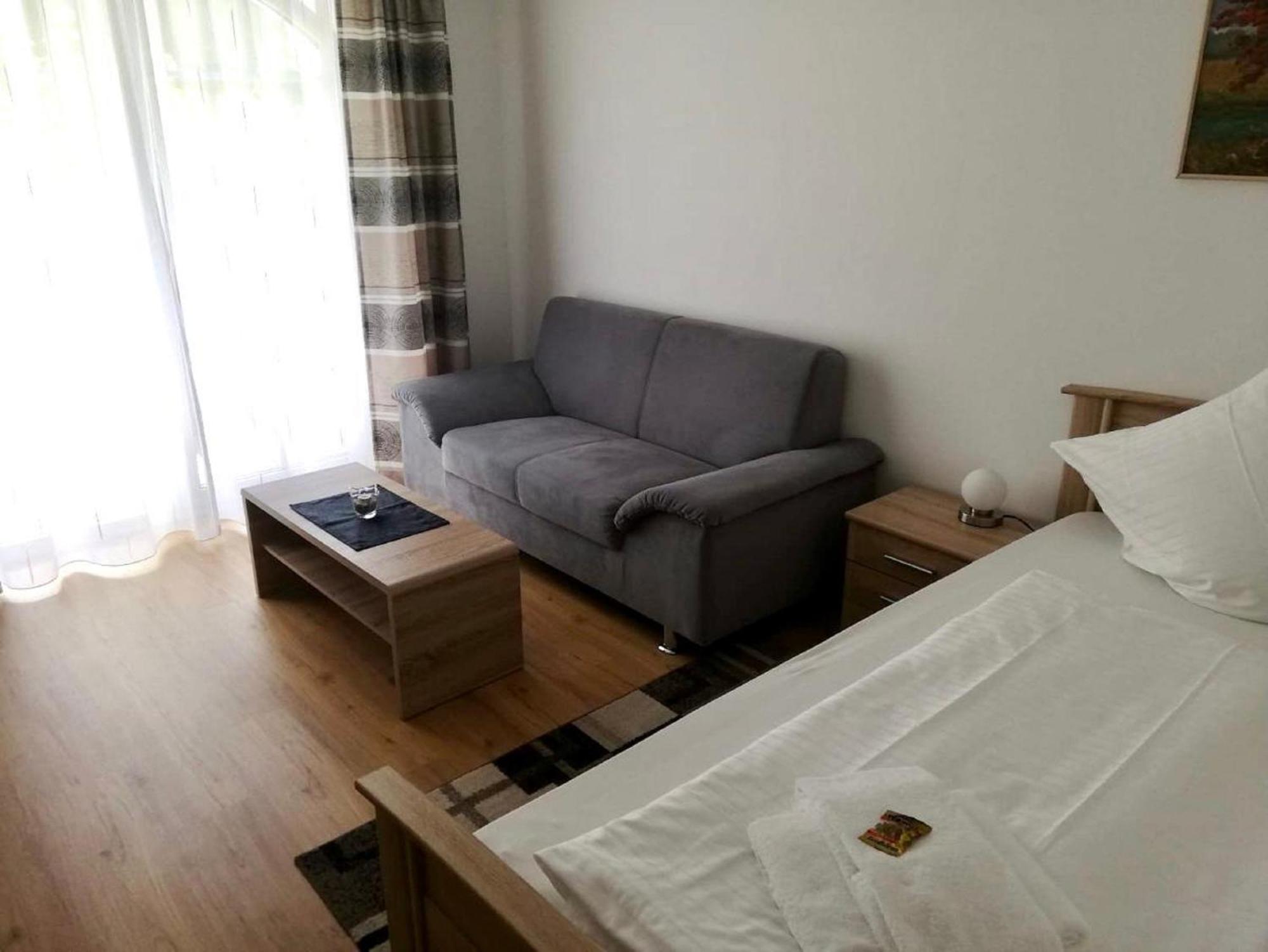 Ferienappartements-Grolik Im Aparthotel Zum Gutshof Hohenwarth Luaran gambar